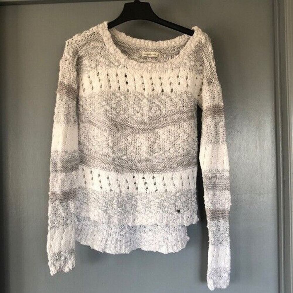 Abercrombie & Fitch Sweater Gray White Metallic Loose Knit Long Sleeves Medium